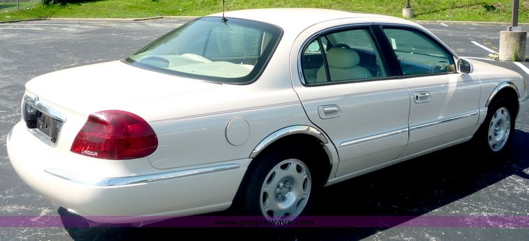 image for item 3991 1998 Lincoln Continental