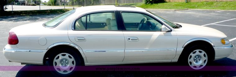 image for item 3991 1998 Lincoln Continental