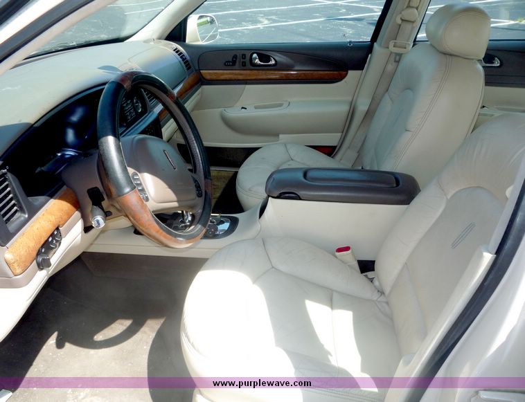 image for item 3991 1998 Lincoln Continental