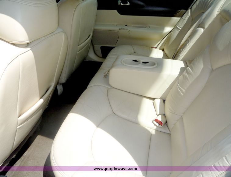 image for item 3991 1998 Lincoln Continental