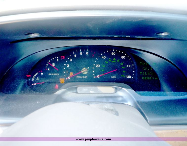 image for item 3991 1998 Lincoln Continental