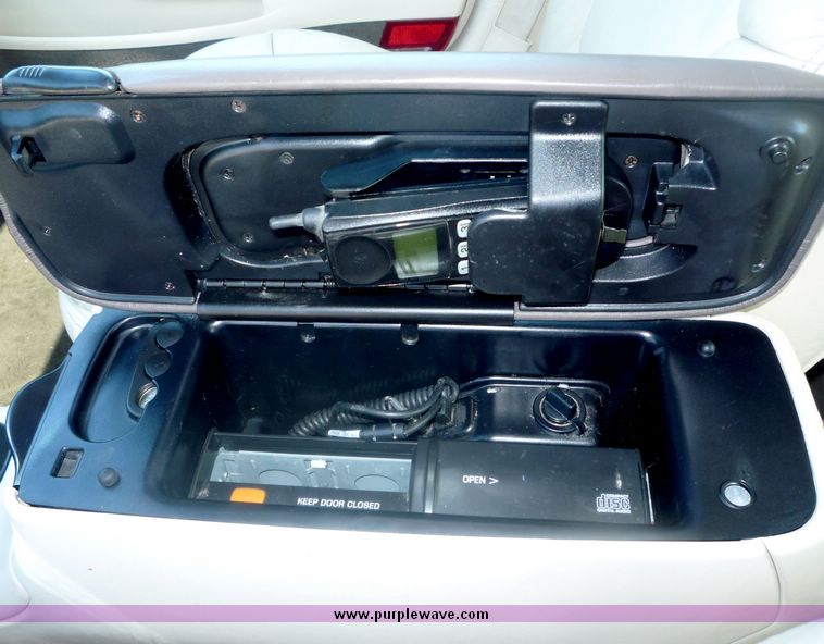 image for item 3991 1998 Lincoln Continental