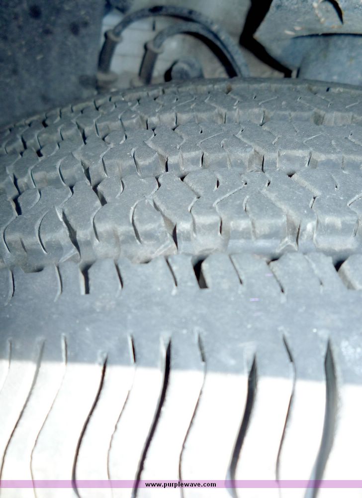 image for item 3991 1998 Lincoln Continental