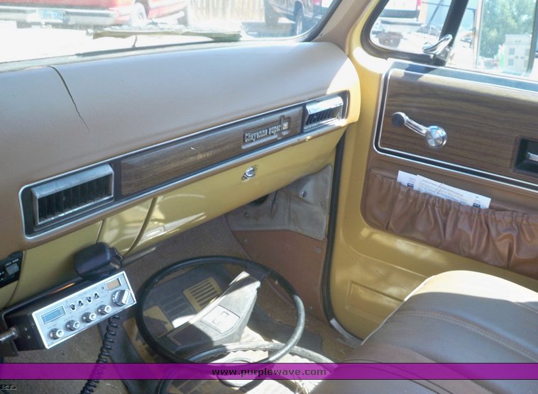 image for item 5162 1974 Chevy 2500 pickup