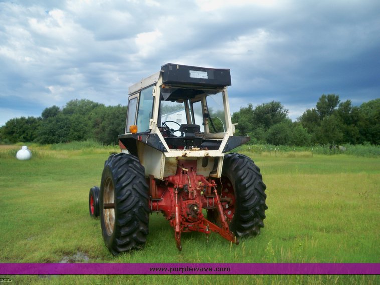 image for item 5747 Farmall International 766 tractor