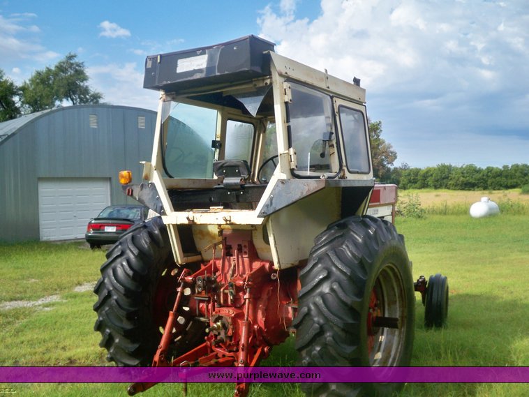 image for item 5747 Farmall International 766 tractor