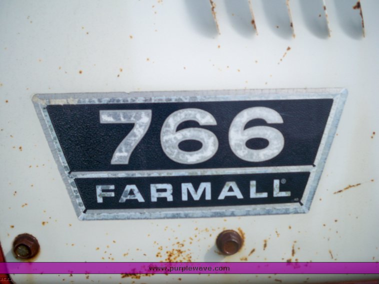 image for item 5747 Farmall International 766 tractor