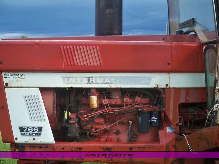 image for item 5747 Farmall International 766 tractor
