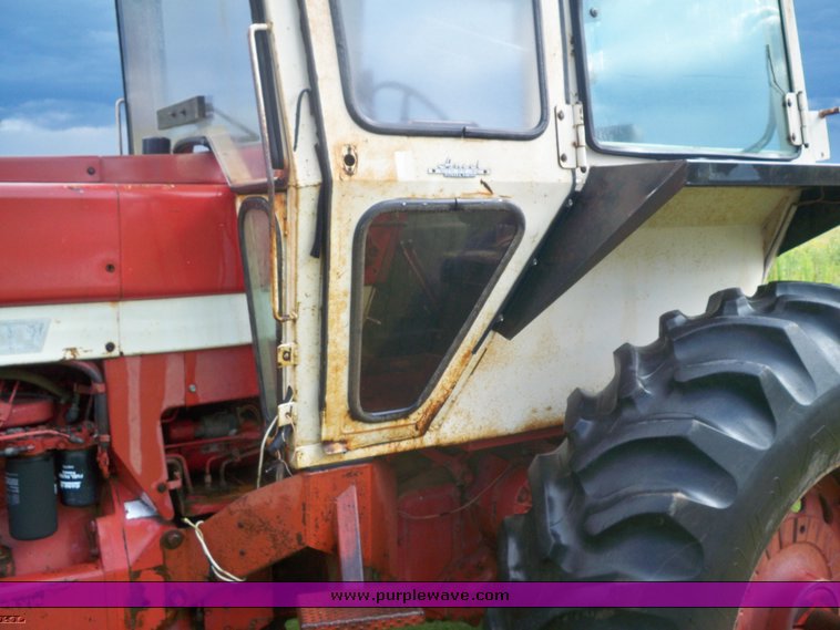 image for item 5747 Farmall International 766 tractor