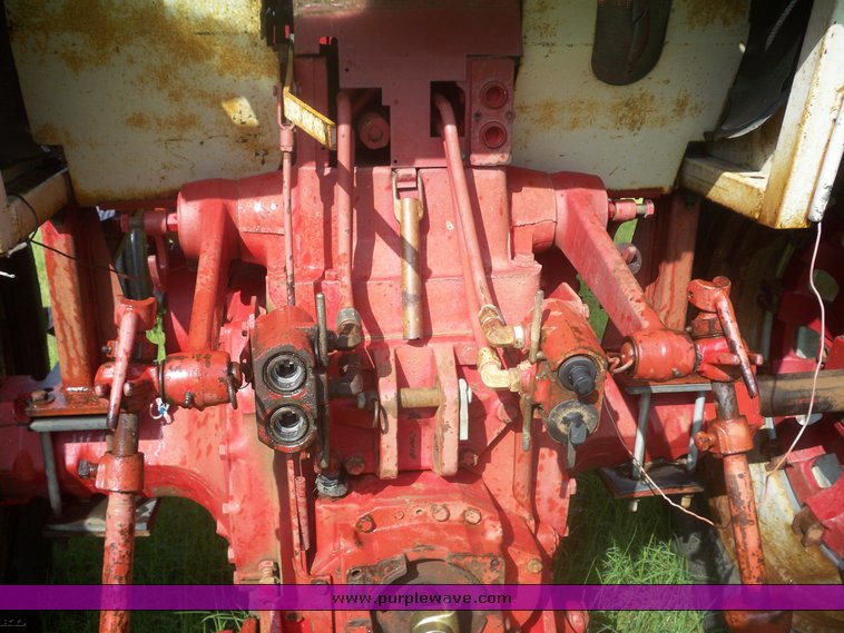 image for item 5747 Farmall International 766 tractor