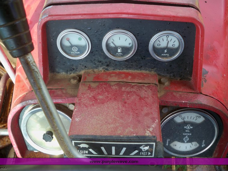 image for item 5747 Farmall International 766 tractor