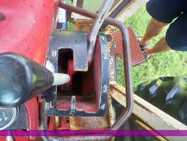 image for item 5747 Farmall International 766 tractor