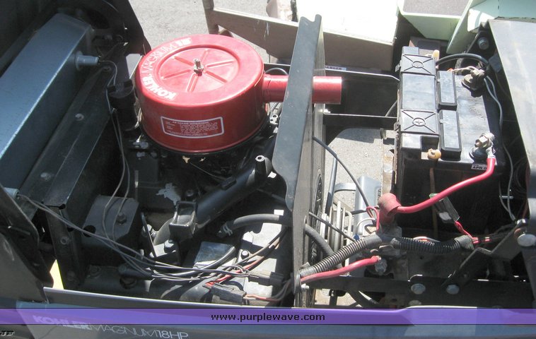 image for item 5811 Sears GT6000 lawn tractor