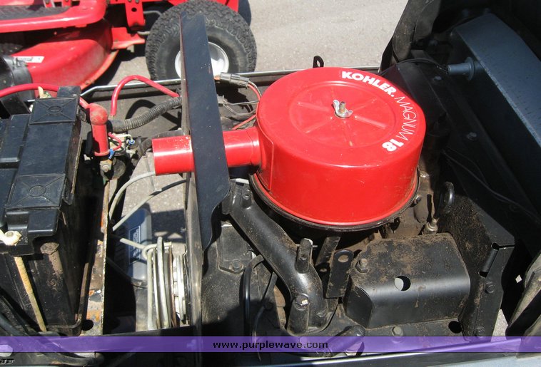 image for item 5811 Sears GT6000 lawn tractor