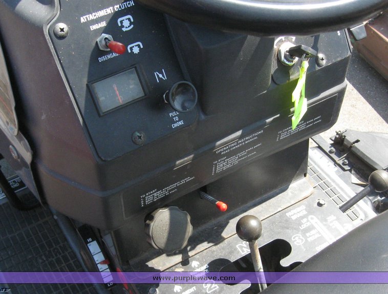 image for item 5811 Sears GT6000 lawn tractor