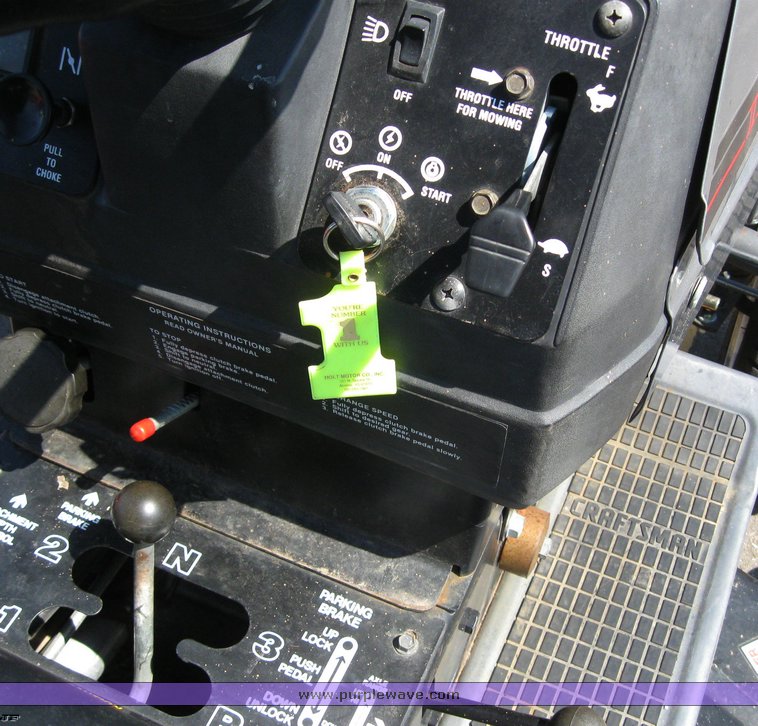 image for item 5811 Sears GT6000 lawn tractor