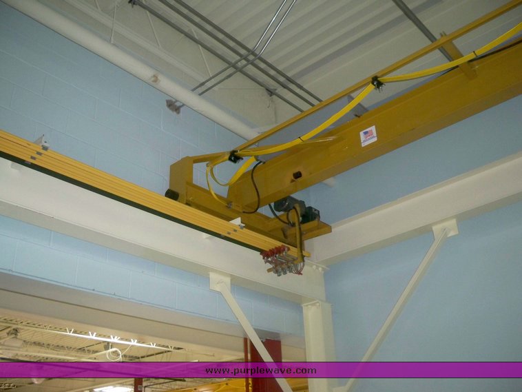 image for item 6941 Gaffey overhead bridge crane on railway