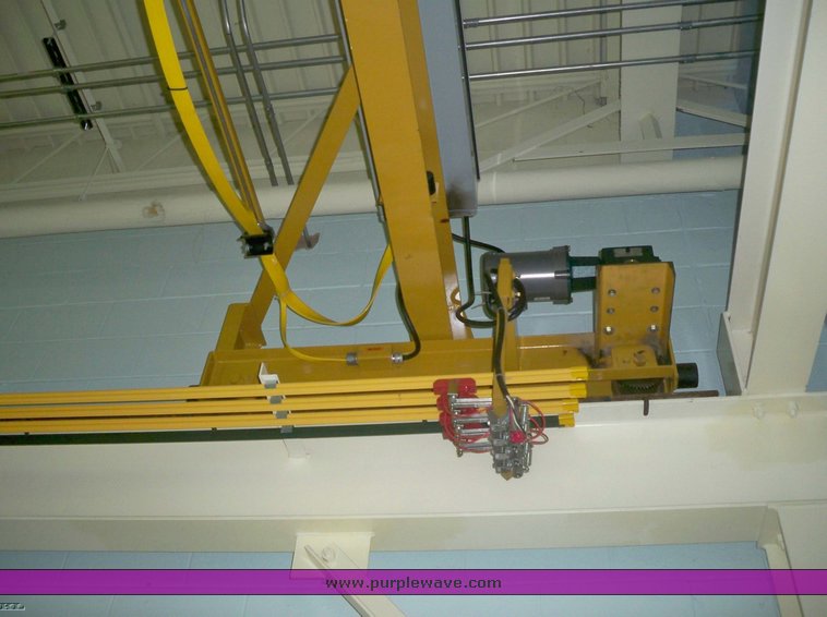 image for item 6941 Gaffey overhead bridge crane on railway