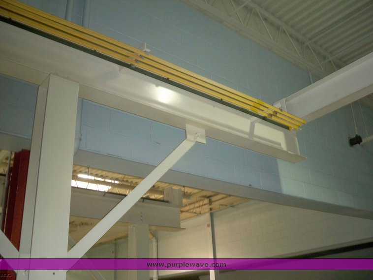 image for item 6942 Gaffey overhead bridge crane on railway