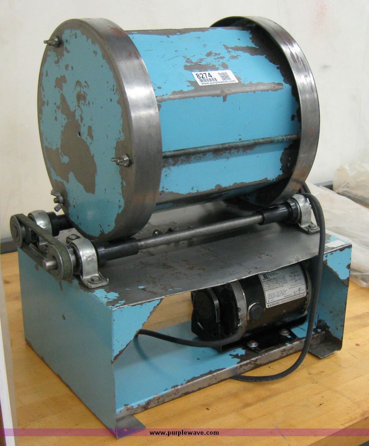 Small parts tumbler in Clay Center, KS Item 8274 sold Purple Wave