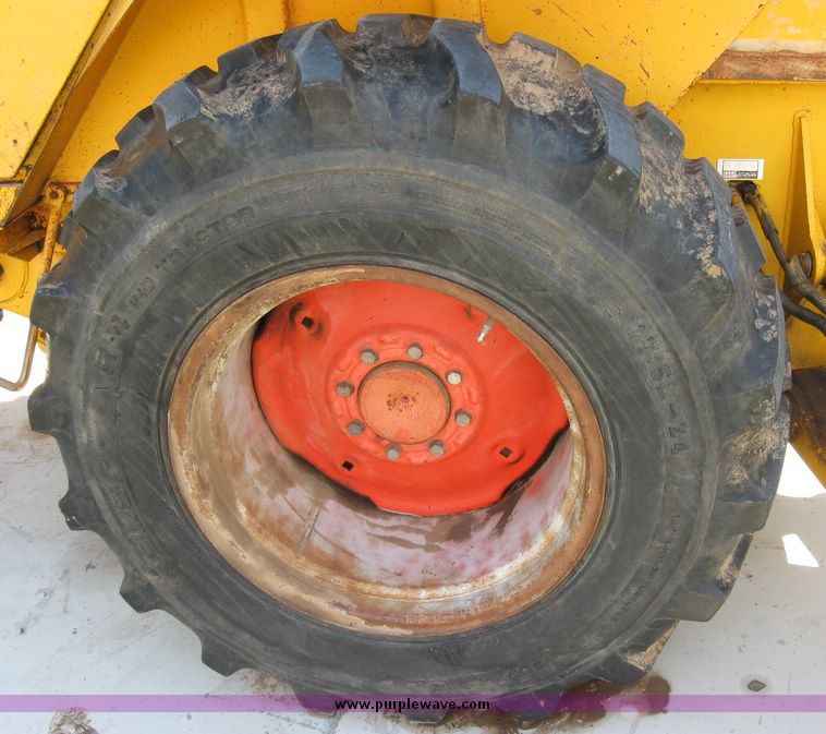 image for item 8295 Case 580B back hoe