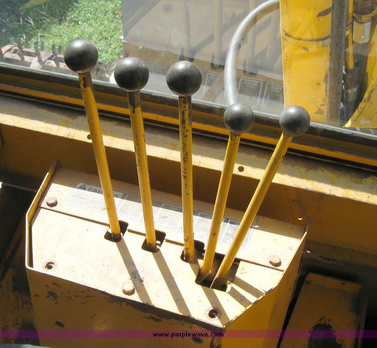 image for item 8295 Case 580B back hoe