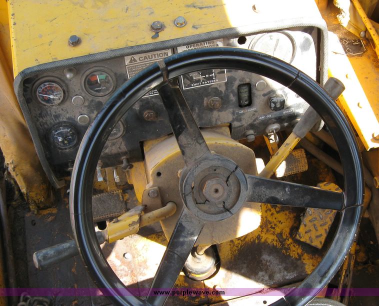image for item 8295 Case 580B back hoe