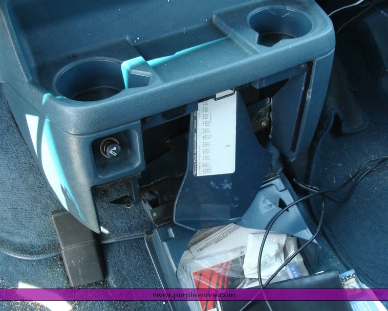 image for item 8353 1994 Chevrolet Astro Van