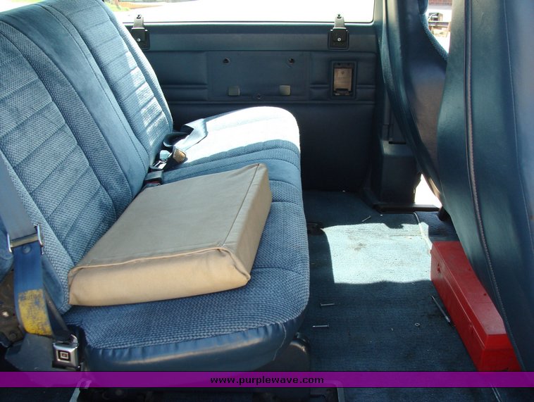 image for item 8353 1994 Chevrolet Astro Van
