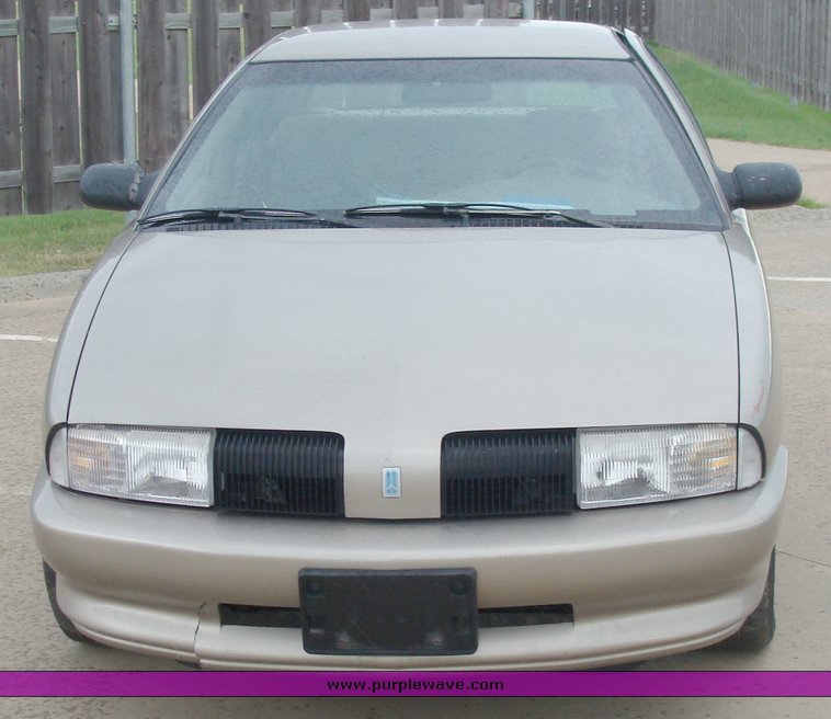 image for item 8354 1997 Oldsmobile Achieva SL