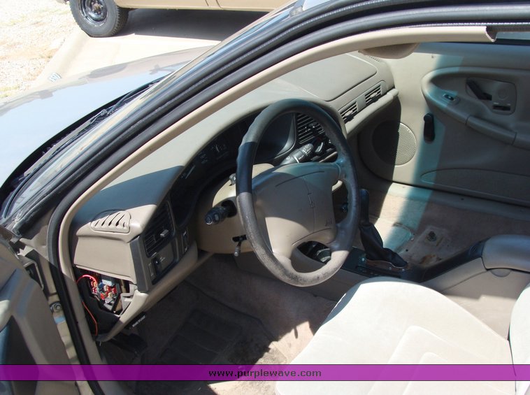 image for item 8354 1997 Oldsmobile Achieva SL