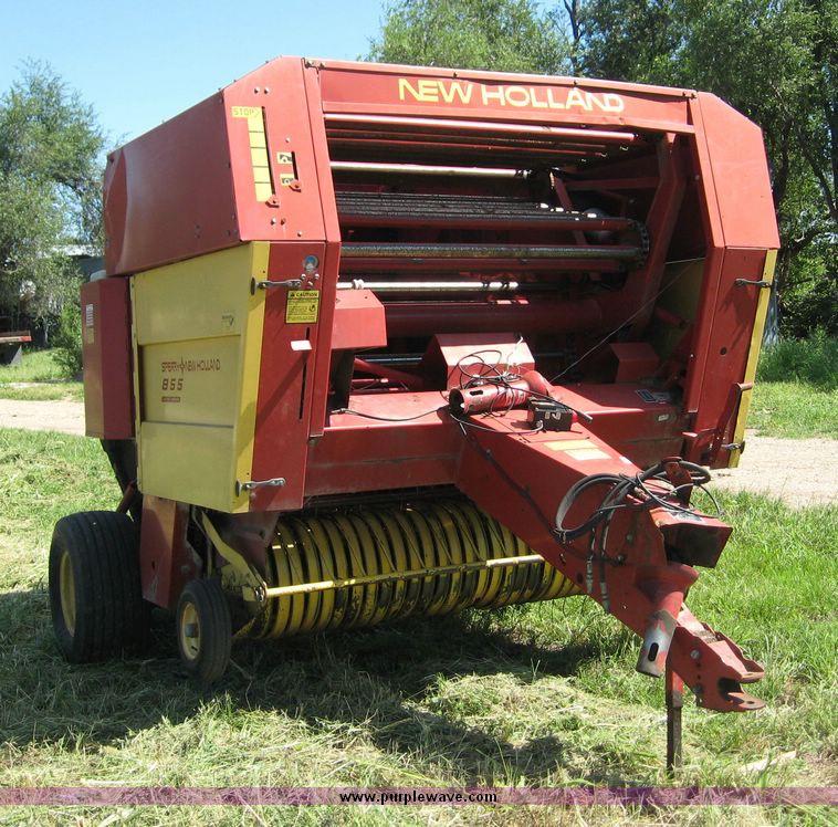 image for item 8583 1985 New Holland 855 round baler