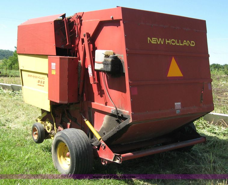 image for item 8583 1985 New Holland 855 round baler