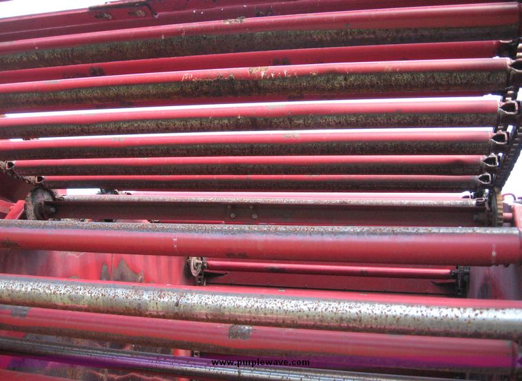 image for item 8583 1985 New Holland 855 round baler