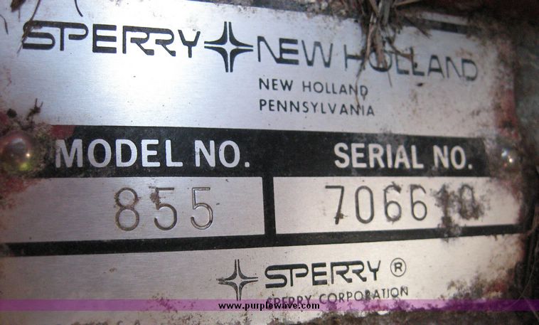 image for item 8583 1985 New Holland 855 round baler