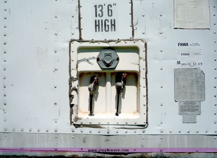 image for item 3924 1984 Miller tandem axle van trailer