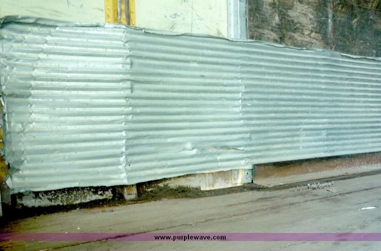 image for item 3924 1984 Miller tandem axle van trailer