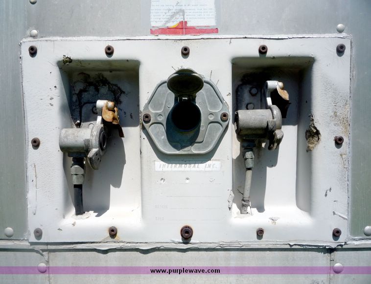 image for item 3925 1978 Donsey tandem axle van trailer