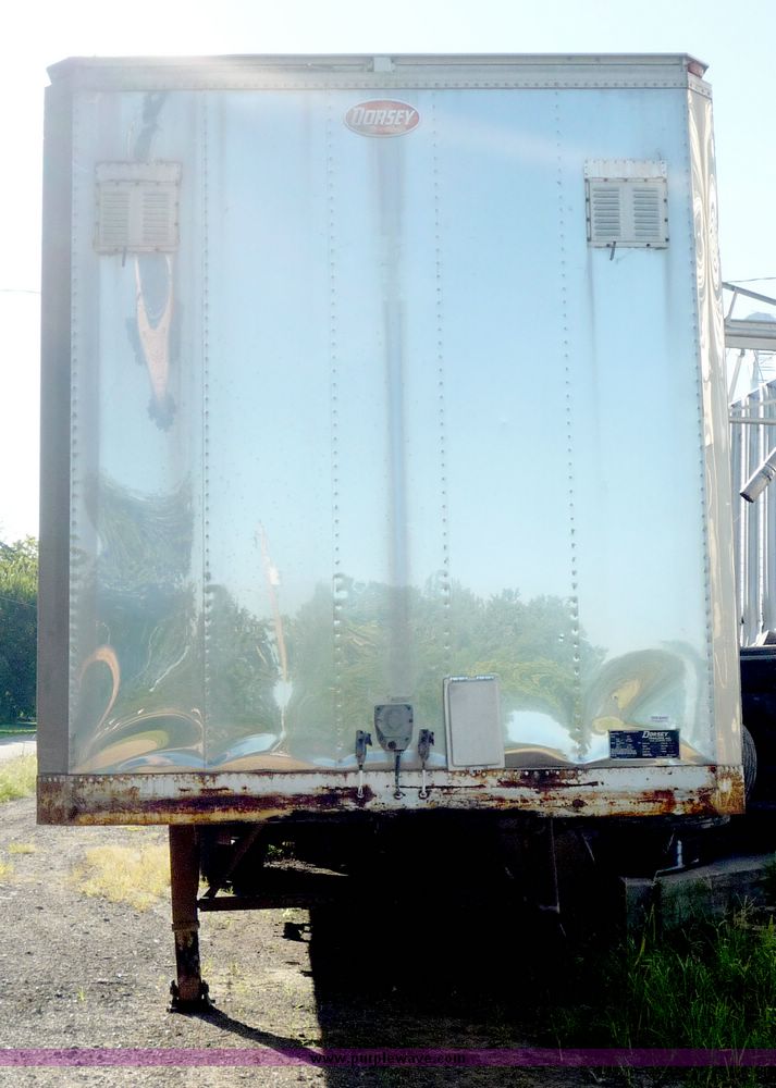 image for item 3926 1984 Dorsey tandem axle van trailer