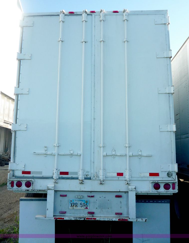 image for item 3928 1983 Lufkin tandem axle van trailer