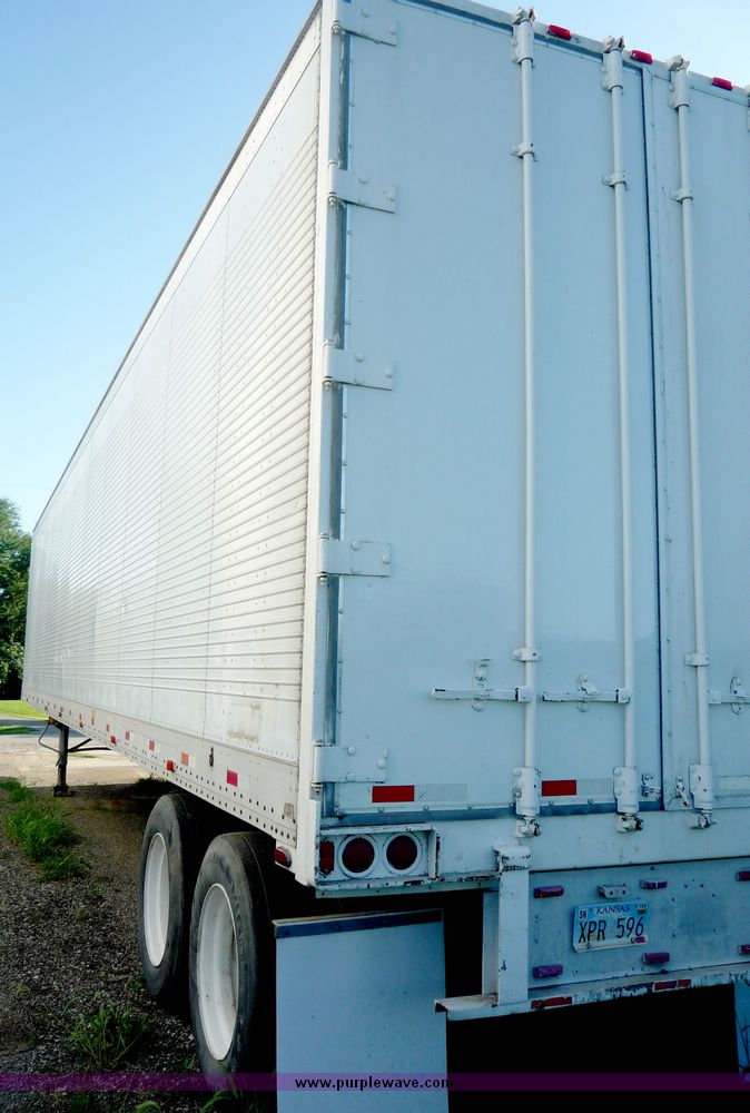 image for item 3928 1983 Lufkin tandem axle van trailer