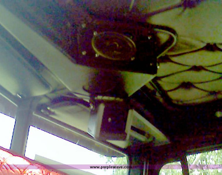 image for item 4019 1993 Freightliner Conventional FLD120 tractor truck