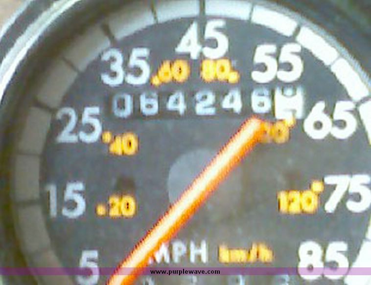 image for item 4019 1993 Freightliner Conventional FLD120 tractor truck