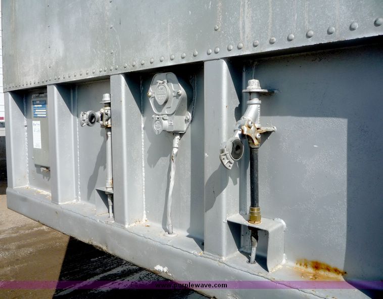 image for item 4023 1973 Dorsey tandem axle van trailer