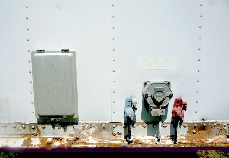 image for item 4027 1985 Dorsey tandem axle van trailer