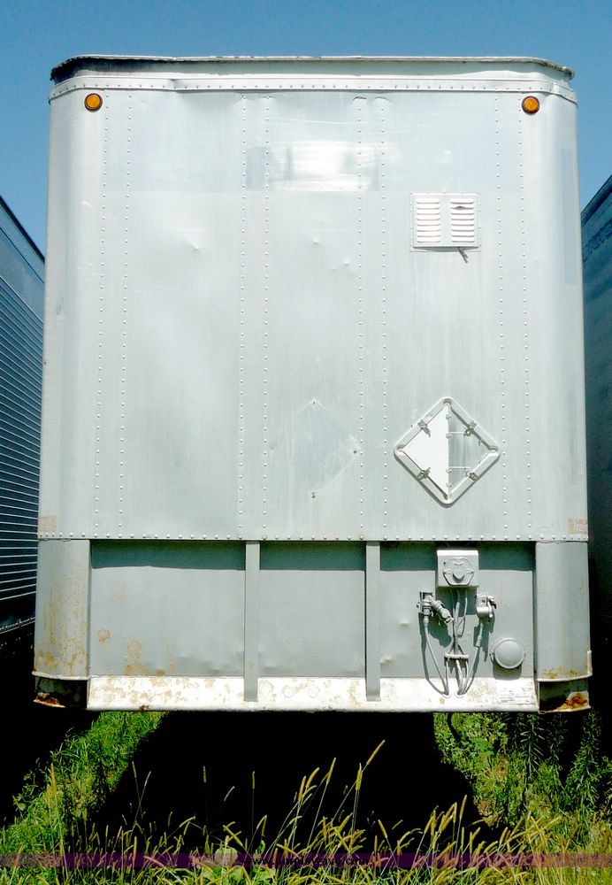 image for item 4029 1979 Trailmobile tandem axle van trailer