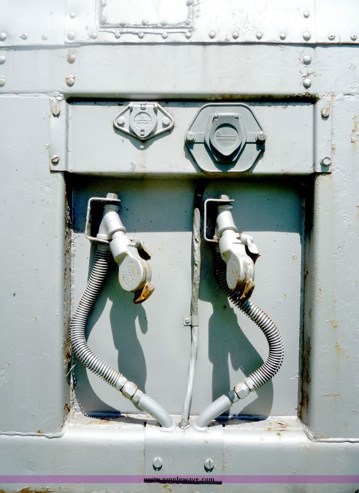 image for item 4030 1973 Fruehauf tandem axle van trailer