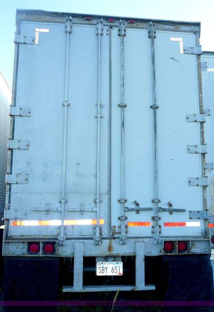 image for item 4052 1978 Budd tandem axle van trailer