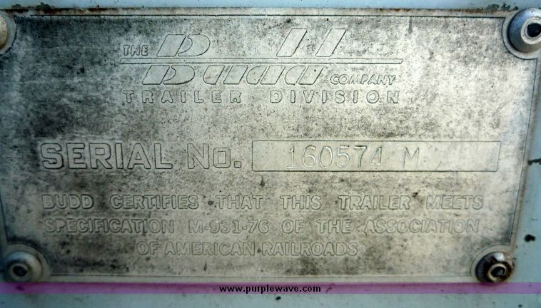image for item 4052 1978 Budd tandem axle van trailer