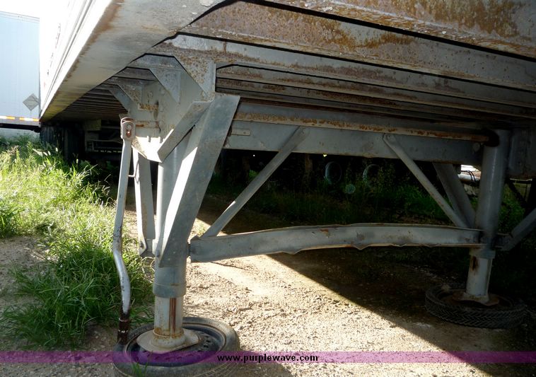 image for item 4056 1984 Brae tandem axle van trailer